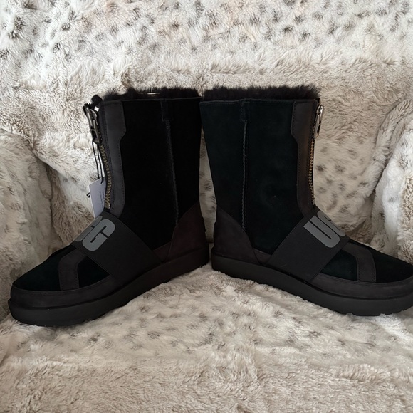 AUTHENTIC! NEW! UGG Black Conness Waterproof Zip Boots size 8 - Picture 4 of 9